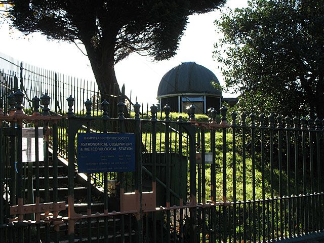 Hampstead Observatory, Lower Terrace